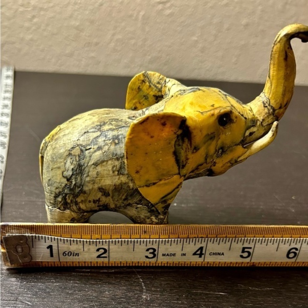 Mini‎ Elephant - Picture 7 of 9
